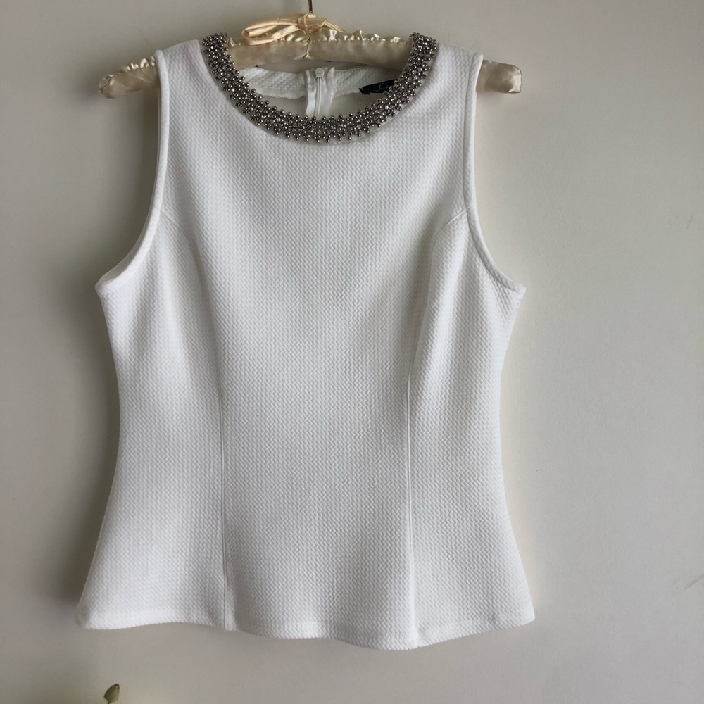 Beaded Sleeveless Top Junior’s Size Large